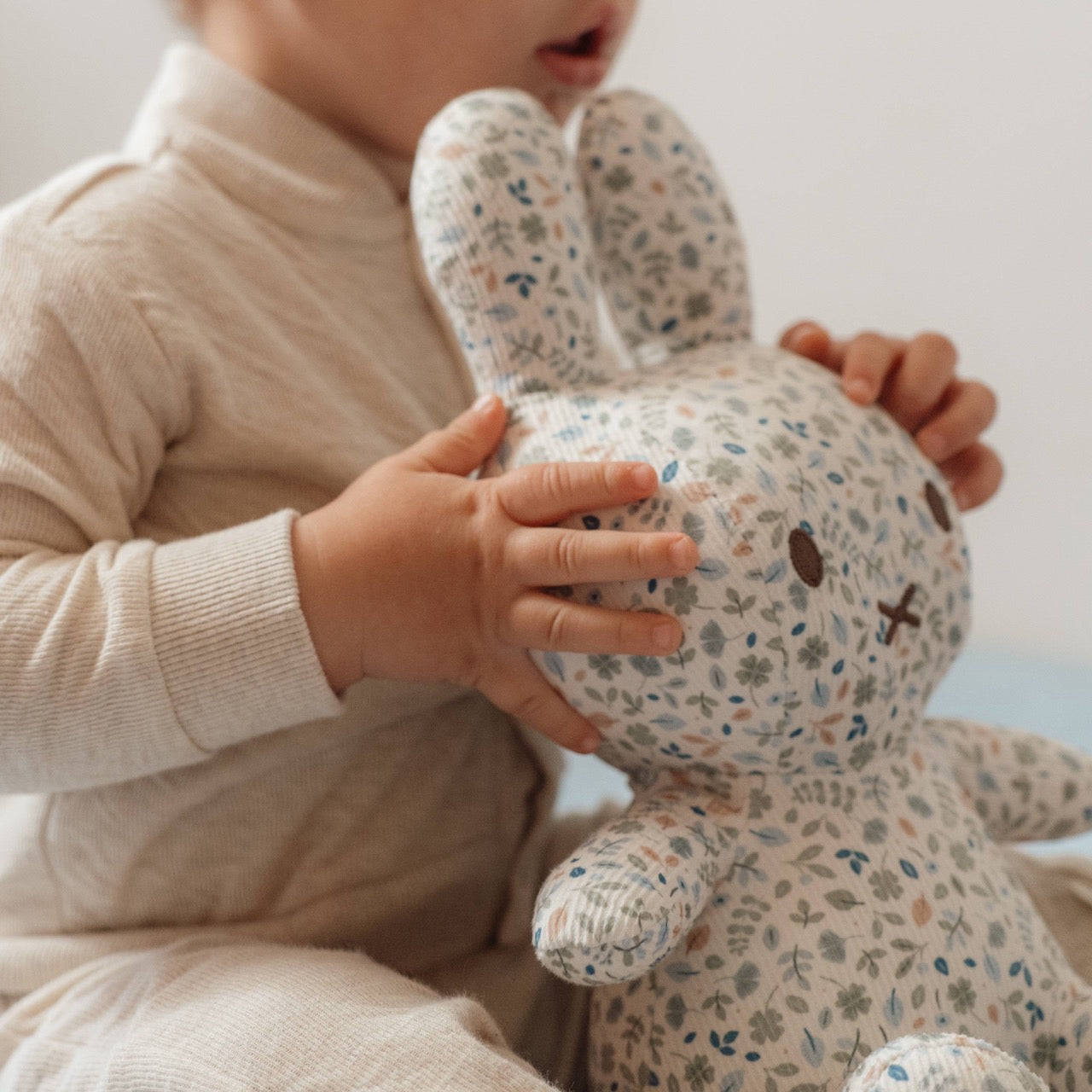 Miffy x Little Dutch Lucky Leaves Cuddle all over 30cm