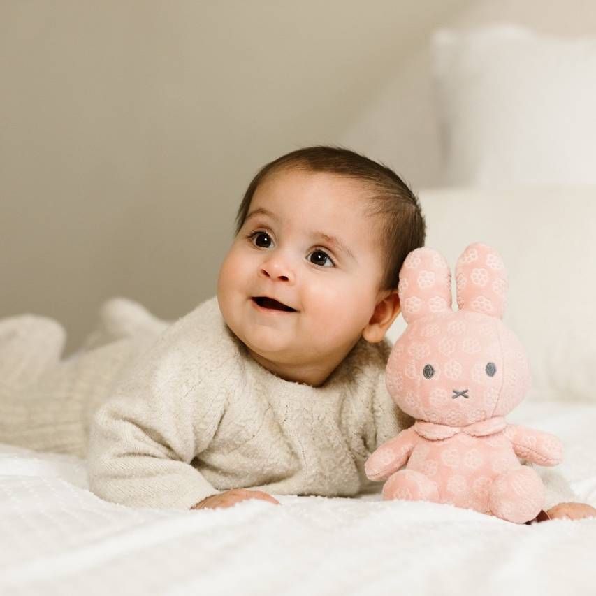 Miffy Cuddle Pink Flower 20cm