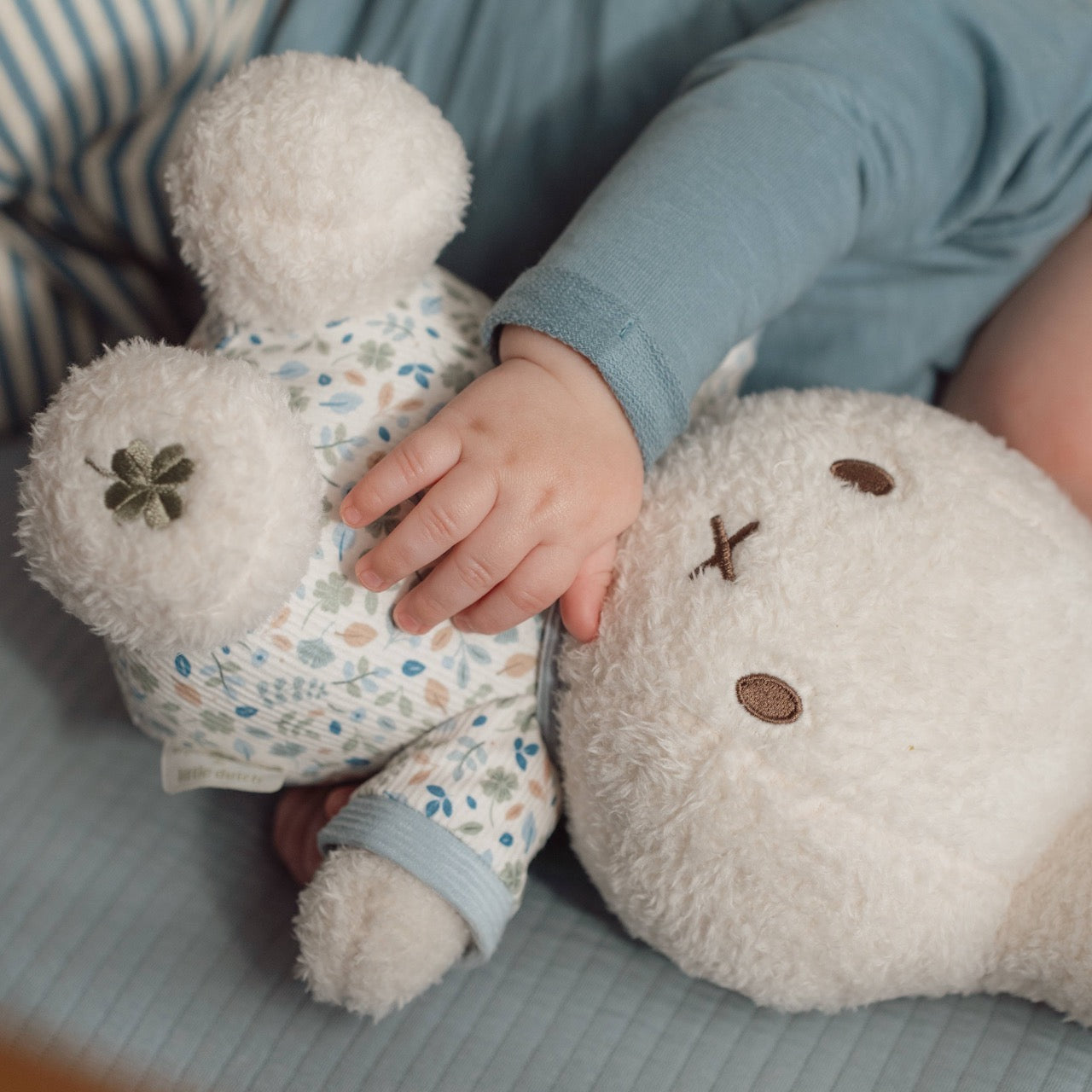Miffy x Little Dutch Lucky Leaves Cuddle 30cm