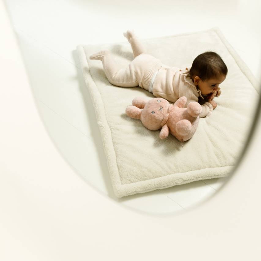 Miffy Cuddle Pink Flower 30cm