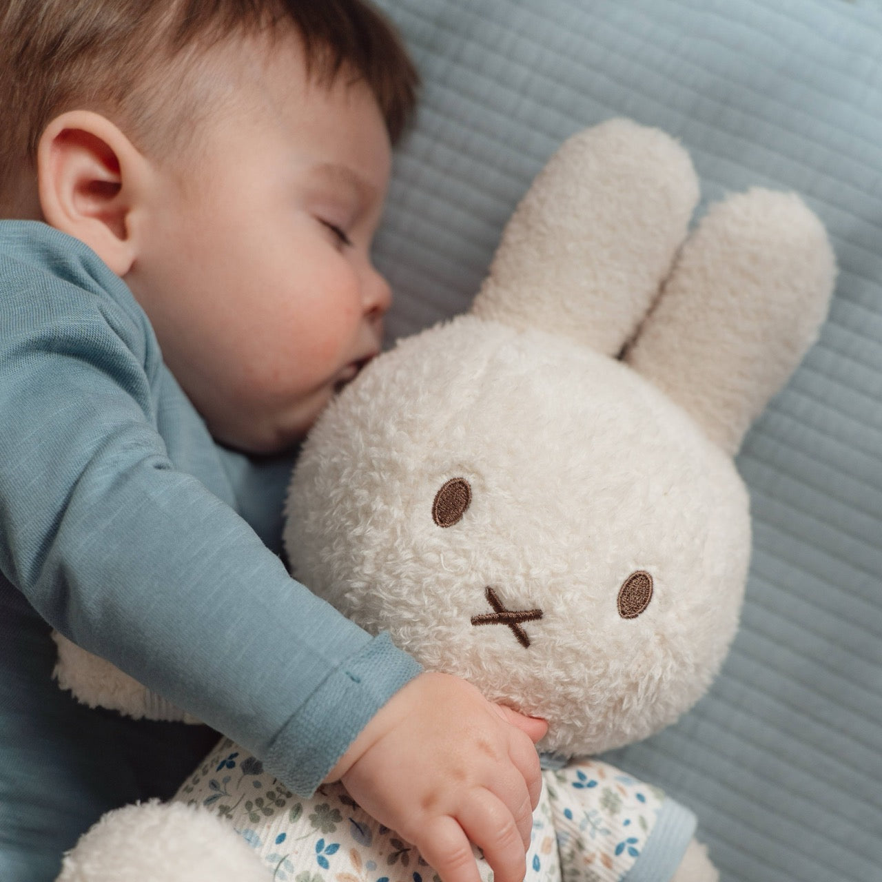 Miffy x Little Dutch Lucky Leaves Cuddle 30cm