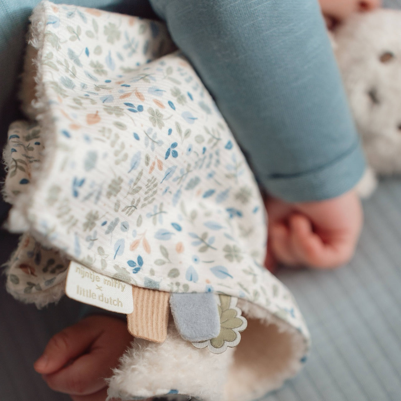 Miffy x Little Dutch Lucky Leaves Cuddle Cloth 30cm