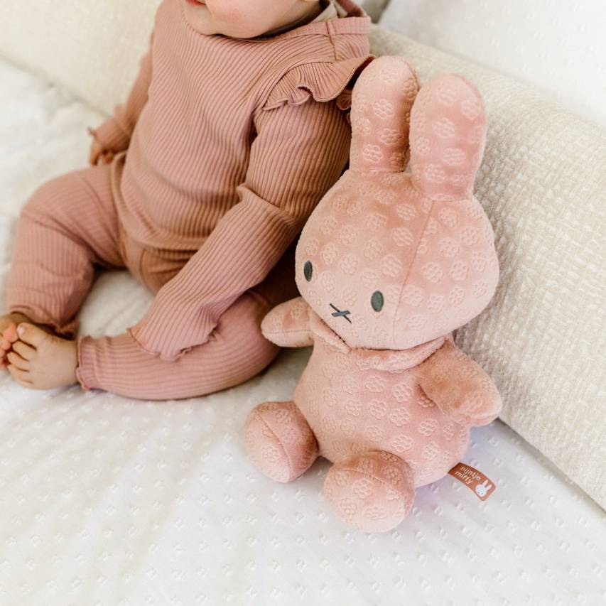 Miffy Cuddle Pink Flower 30cm