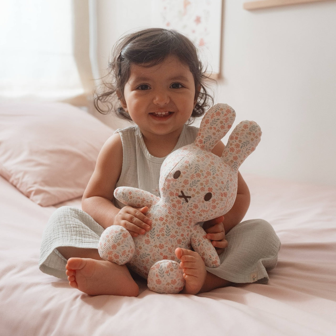 Miffy x Little Dutch Lucky Blossom Cuddle all over 30cm
