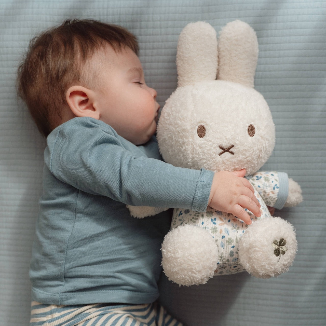 Miffy x Little Dutch Lucky Leaves Cuddle 30cm